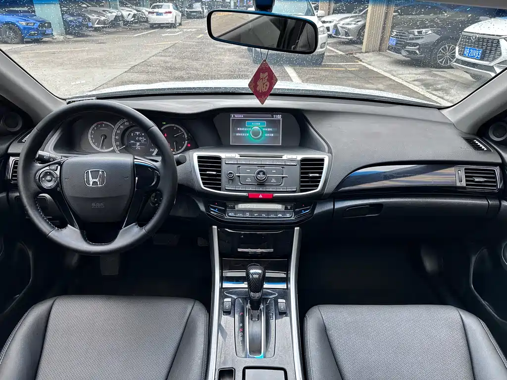 Honda Accord 2017 — фото 8