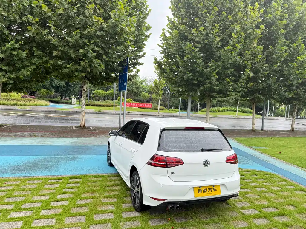 Volkswagen Golf 2016
