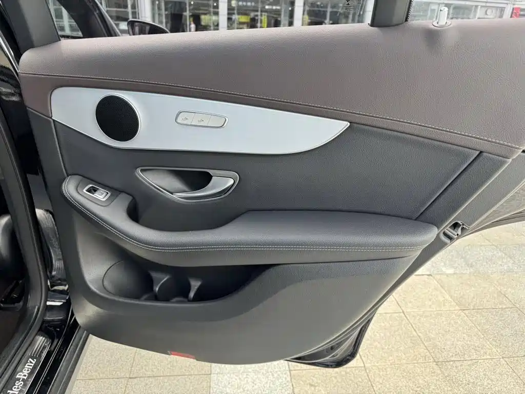 Mercedes-Benz GLC 2020 — фото 20