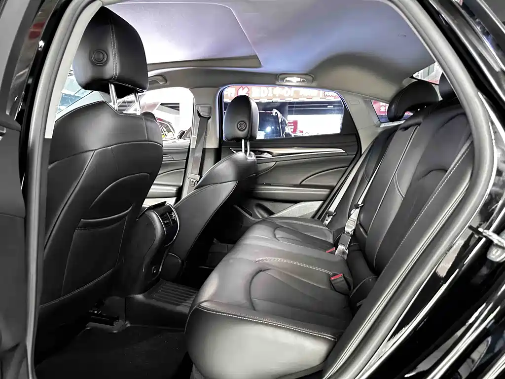 Buick LaCrosse 2022 — фото 10