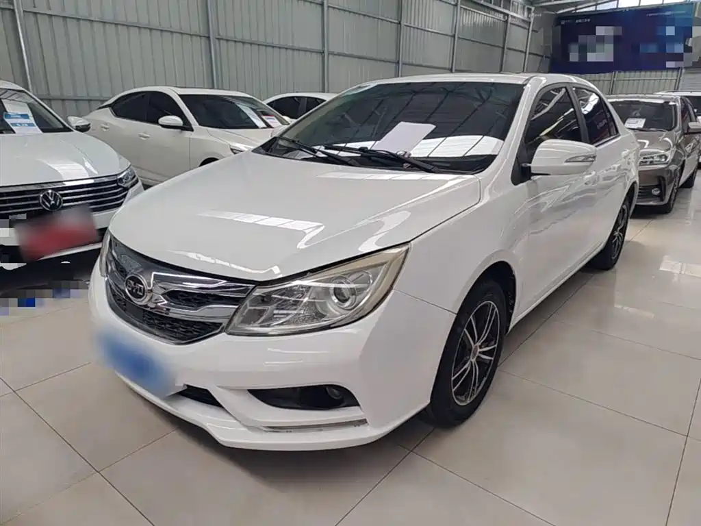 BYD Surui 2015