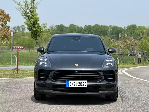 Porsche Macan 2021