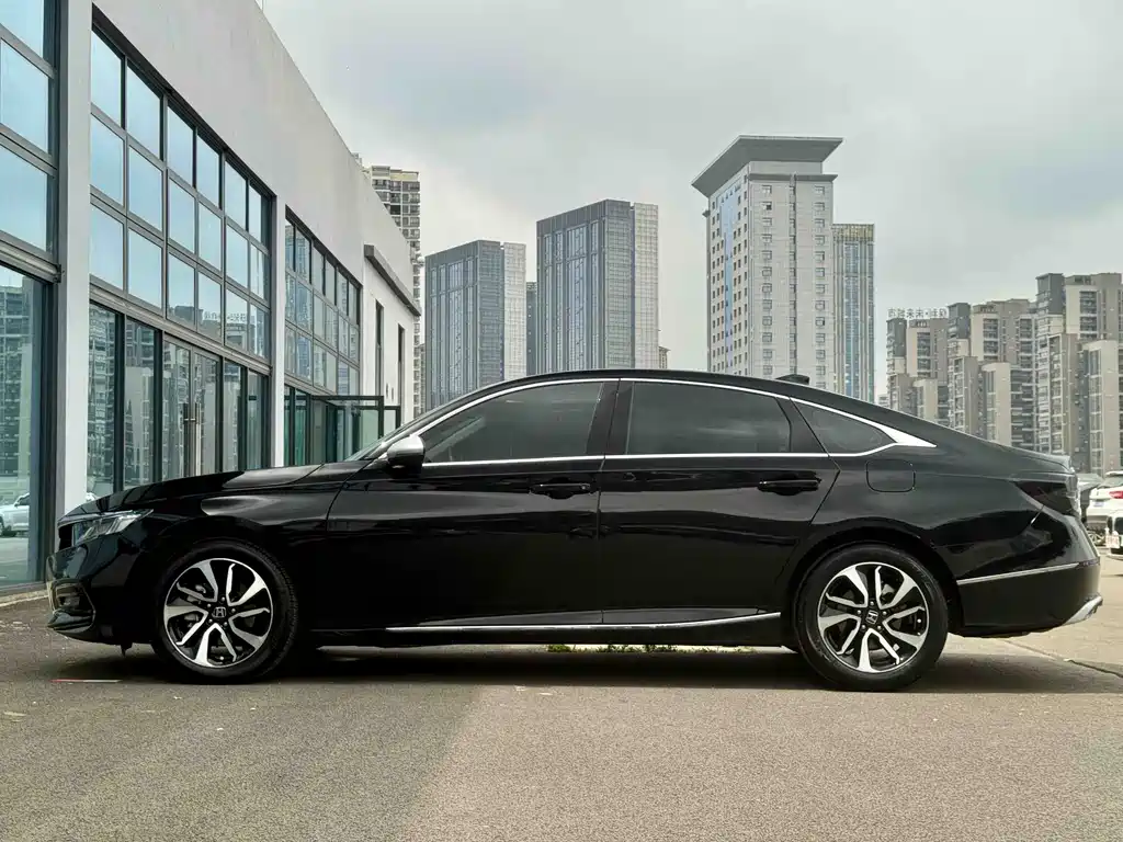 Honda Accord 2021 — фото 12