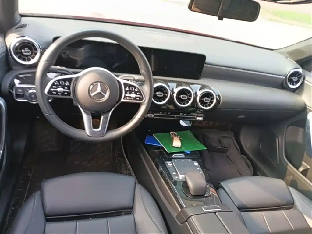 Mercedes-Benz A-Class 2021 — фото 10