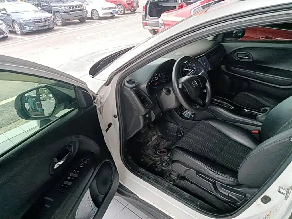 Honda Vezel 2015 — фото 16