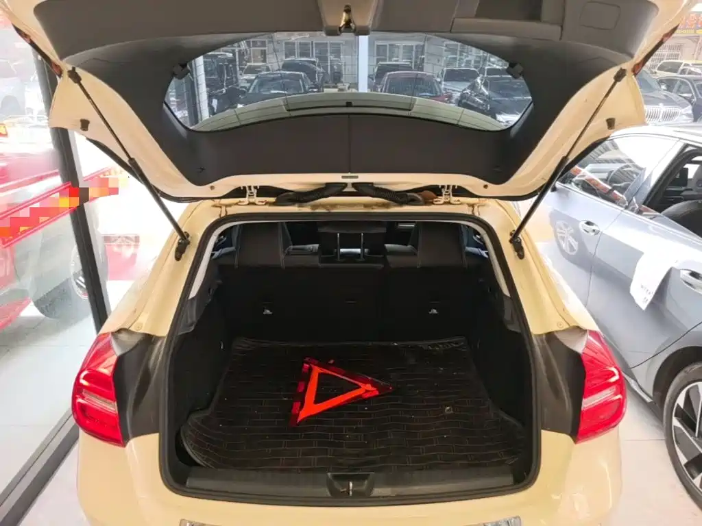 Mercedes-Benz GLA 2015 — фото 19