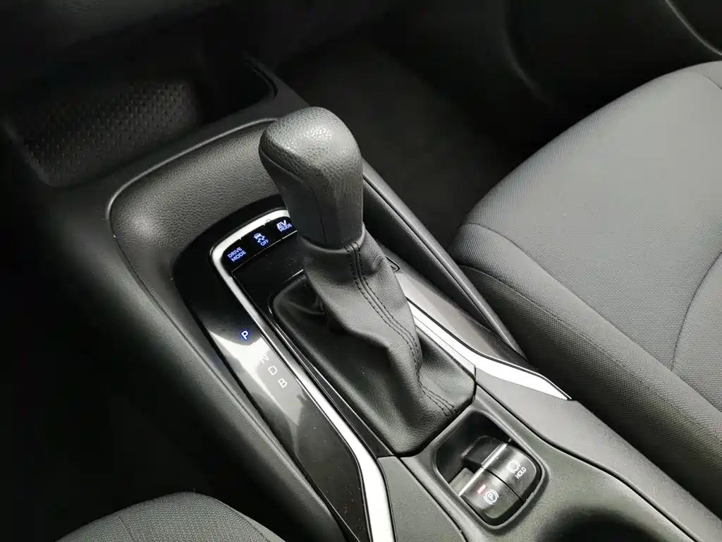 Toyota Corolla 2021 — фото 13