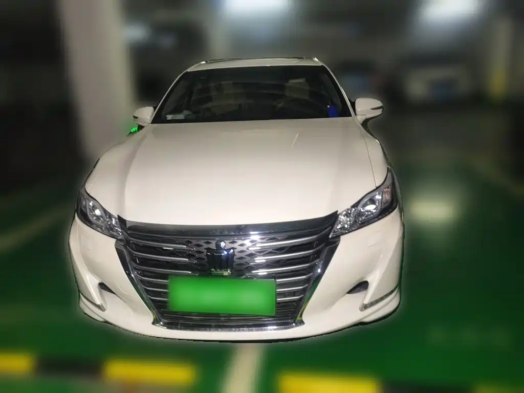 Toyota Crown 2017 — фото 24