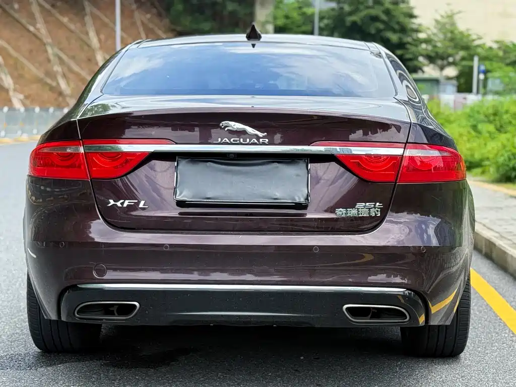 Jaguar XFL 2018