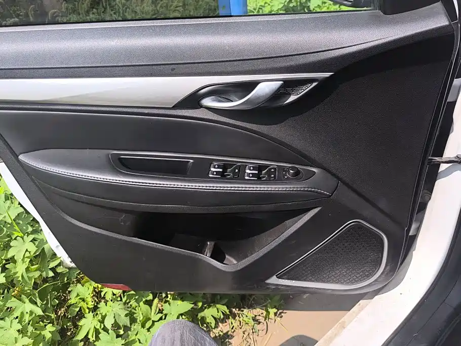 Geely Emgrand 2020
