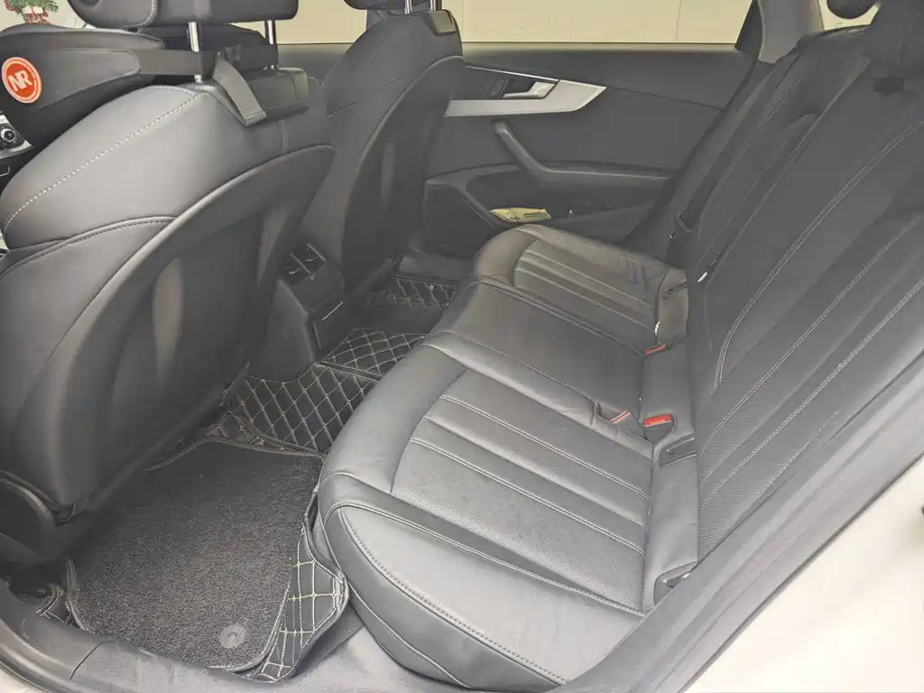 Audi A4L 2020