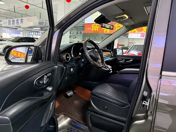 Mercedes-Benz V-Class 2017