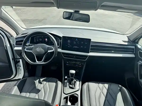 Volkswagen Tiguan L 2023