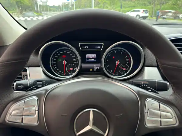 Mercedes-Benz GLE 2015