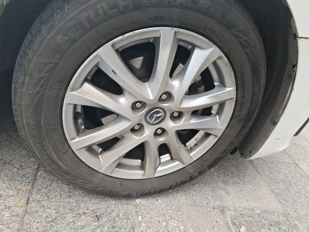 Mazda 3 Axela 2016 — фото 23