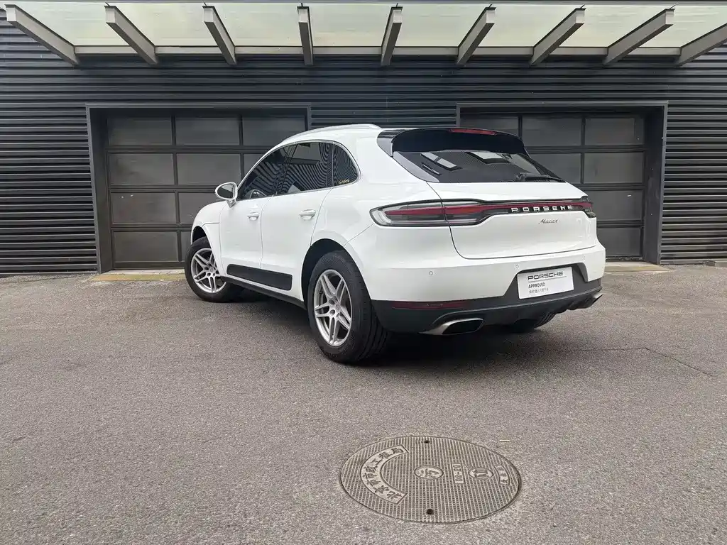 Porsche Macan 2019 — фото 8