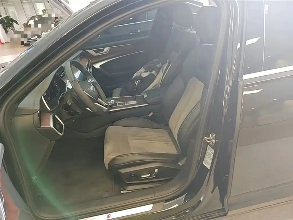Audi A6L 2023 — фото 22