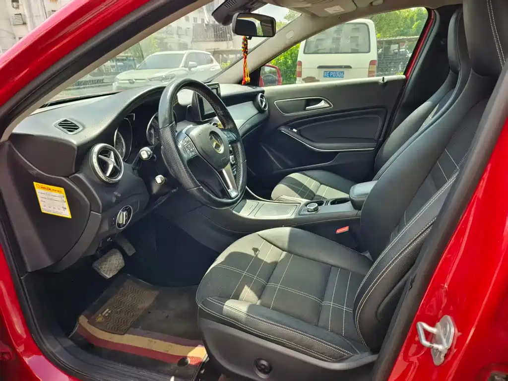 Mercedes-Benz GLA 2015 — фото 7