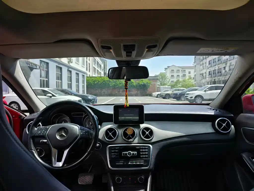 Mercedes-Benz GLA 2015 — фото 9