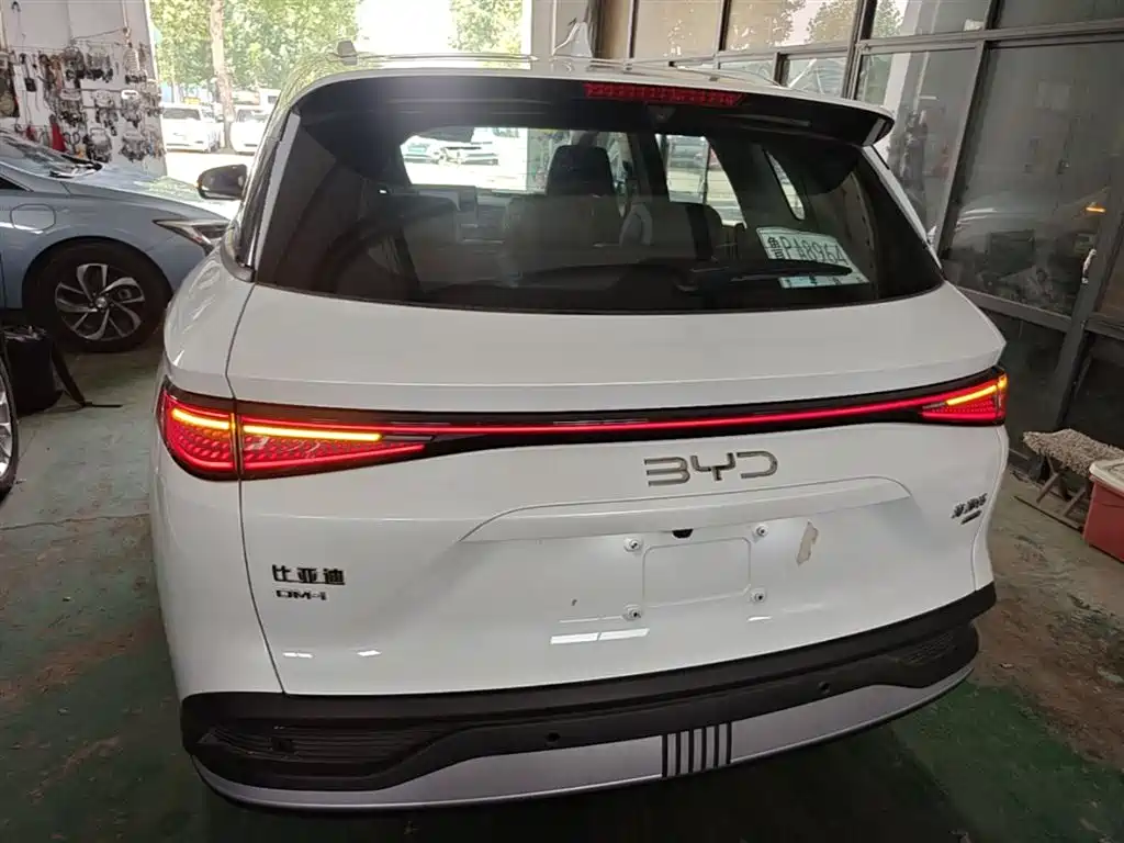 BYD Seal 05 DM-i 2025 — фото 6