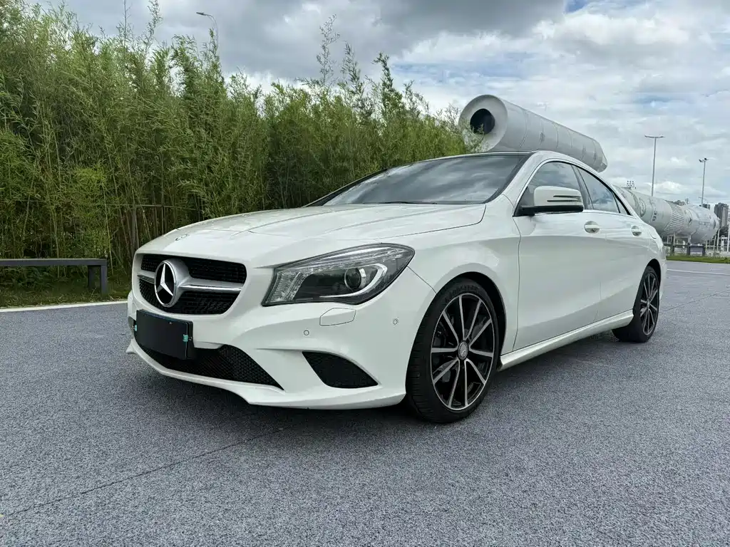 Mercedes-Benz CLA 2015