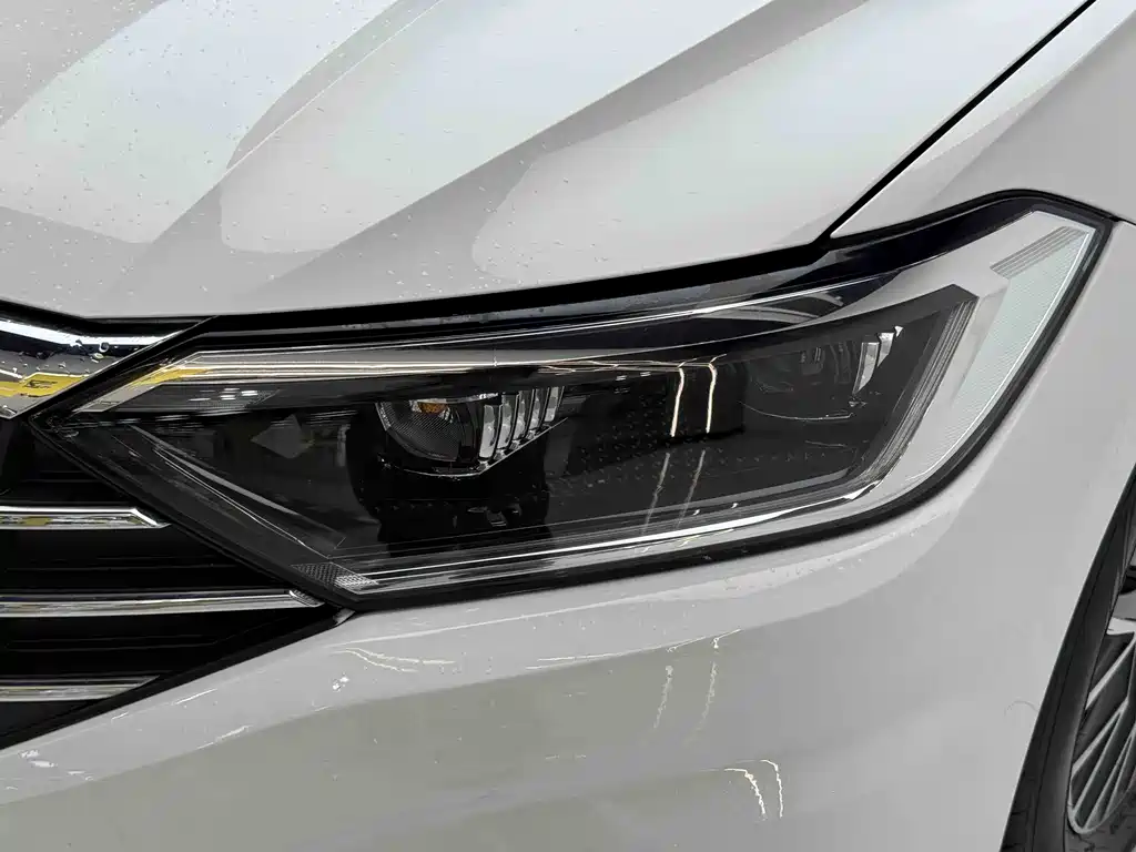 Volkswagen Sagitar 2020 — фото 10
