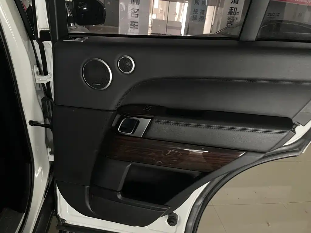 Land Rover Range Rover 2017 — фото 11