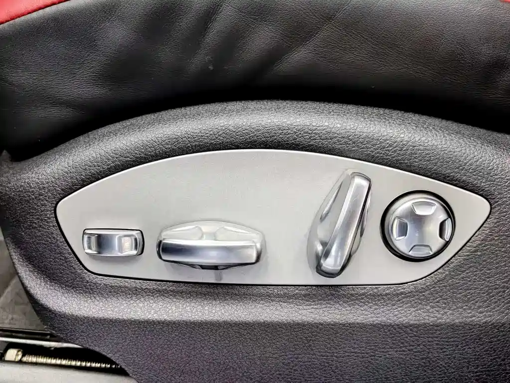 Porsche Macan 2021 — фото 17