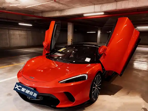 McLaren GT 2023