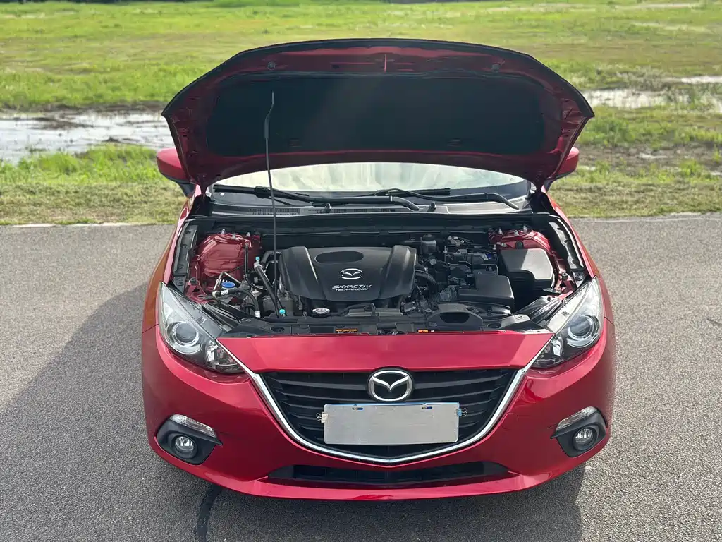 Mazda 3 Axela 2015 — фото 18