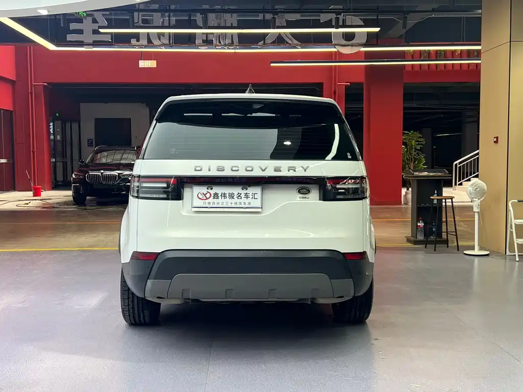 Land Rover Discovery 2018 — фото 16