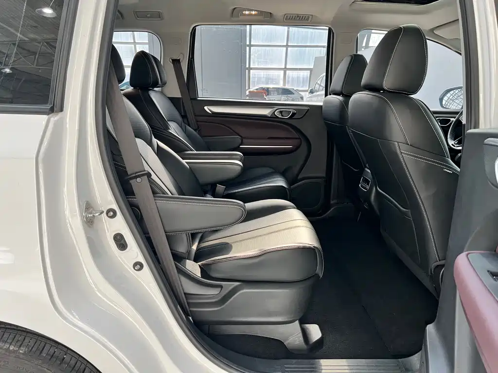 GAC Motor Trumpchi M6 2024 — фото 11
