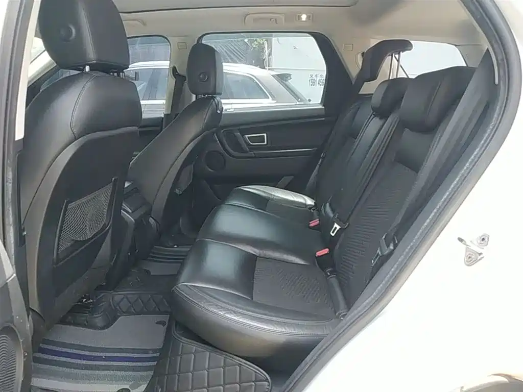 Land Rover Discovery Sport 2017 — фото 17