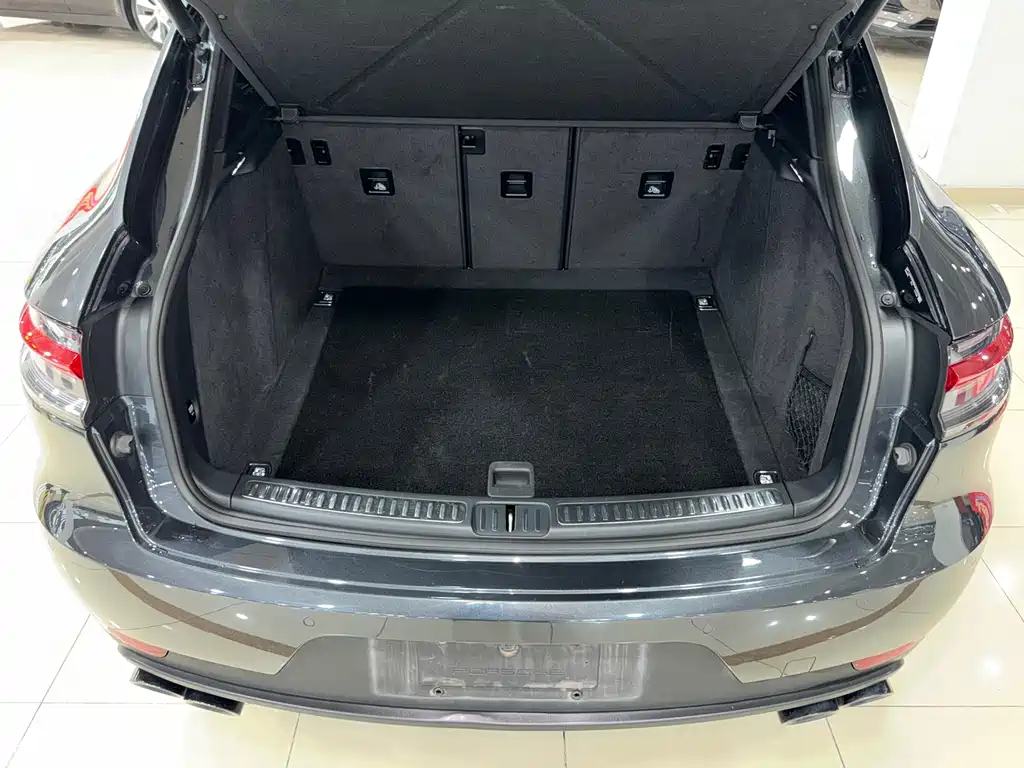Porsche Macan 2021 — фото 10