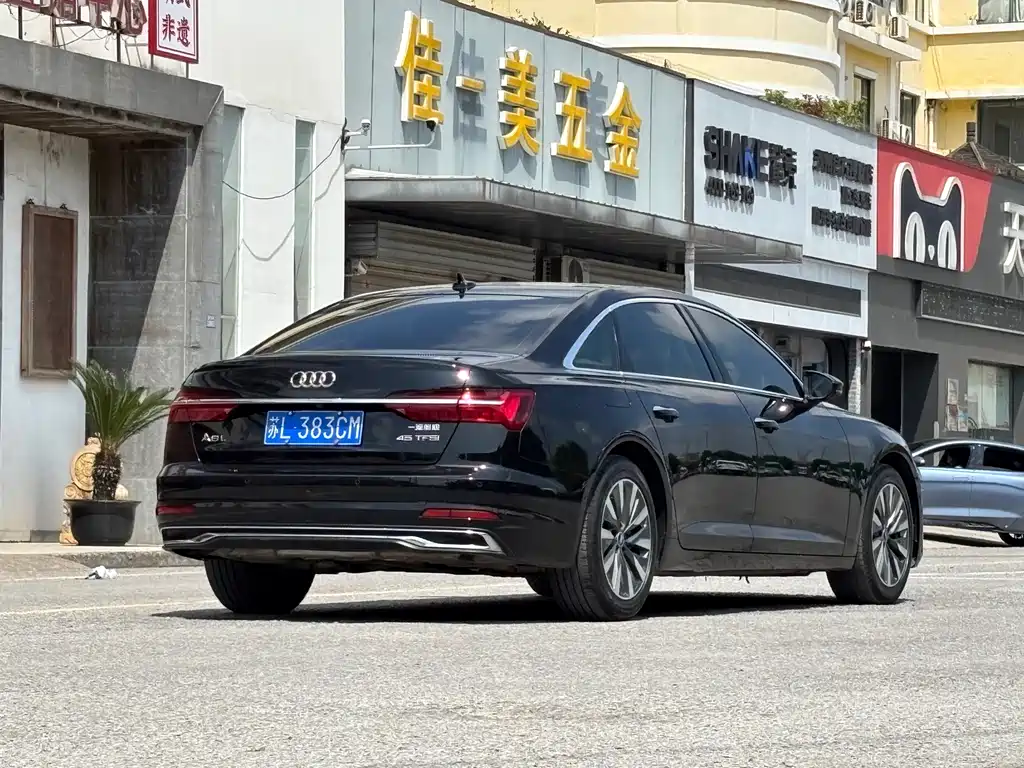 Audi A6L 2023 — фото 4