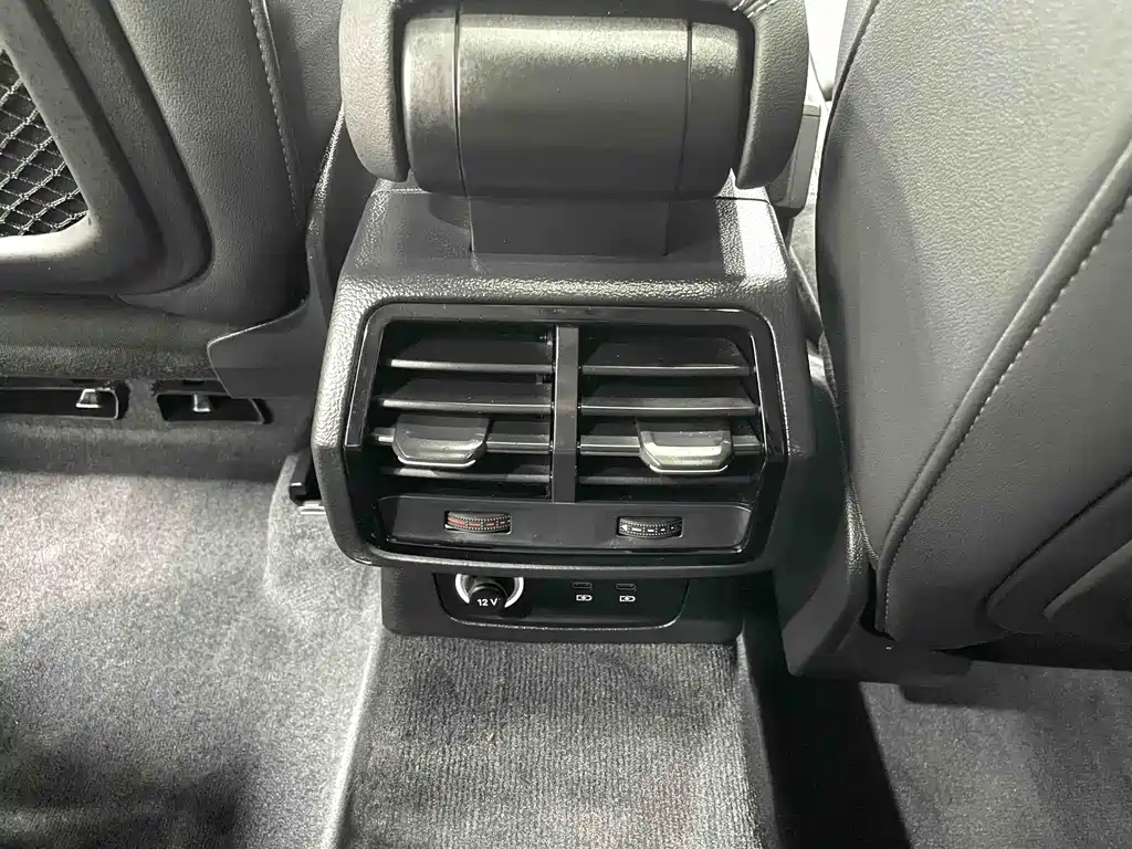 Audi Q3 Sportback 2021 — фото 12