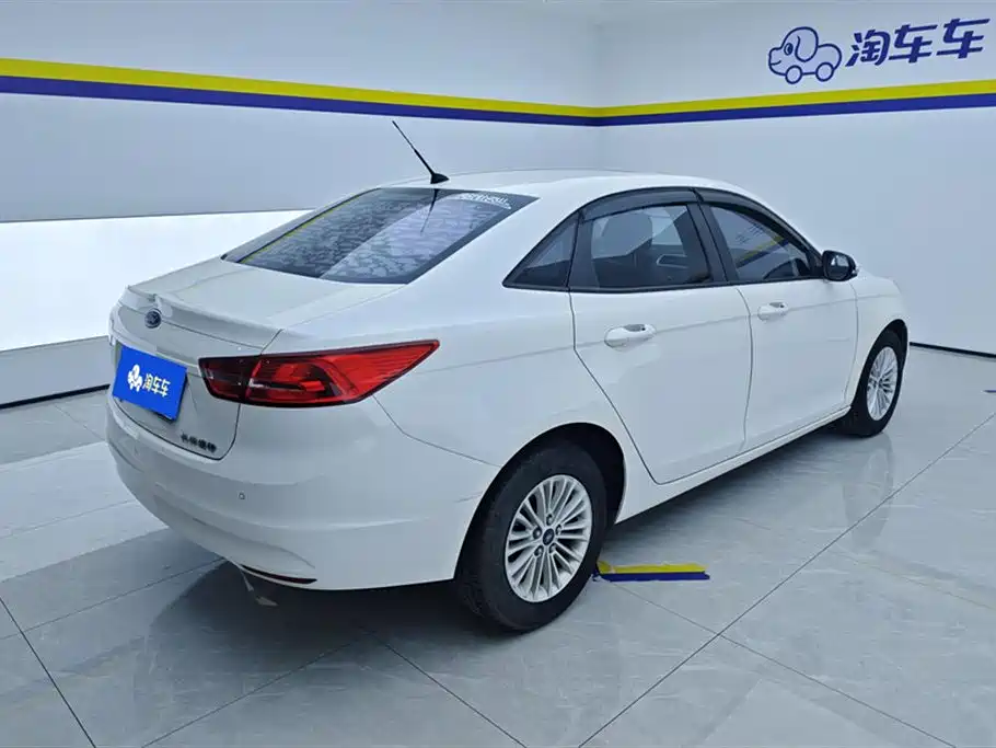 Ford Forrest 2015