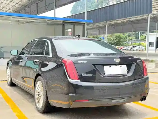 Cadillac CT6 2017