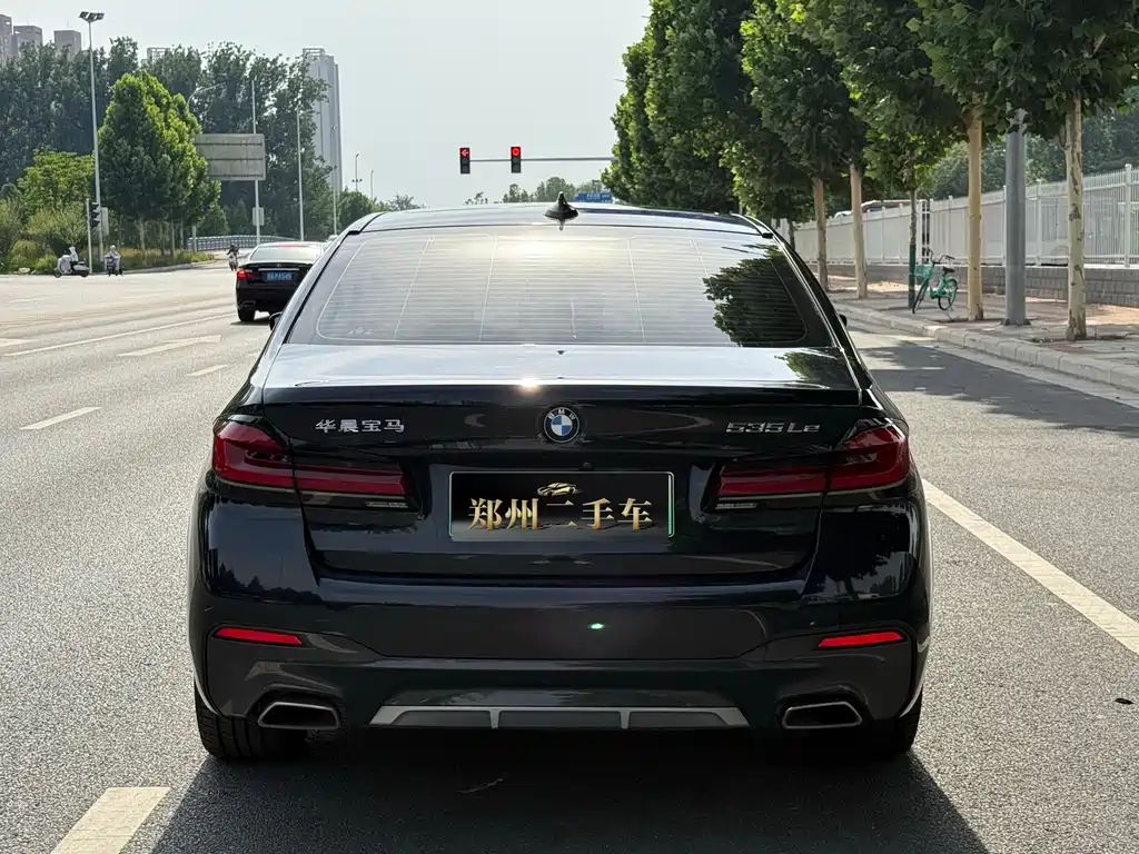 BMW 5 Series New Energy 2022 — фото 20
