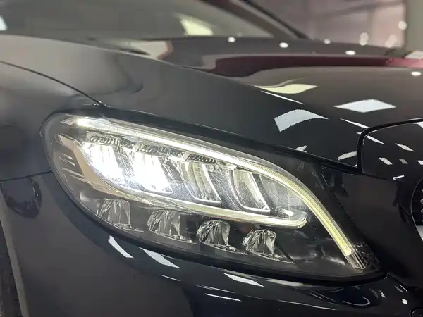 Mercedes-Benz C-Class 2021