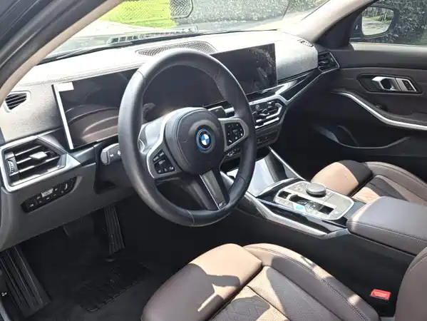 BMW i3 2023