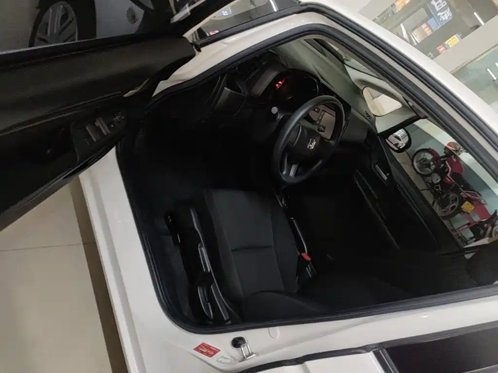Honda Fit 2018 — фото 16