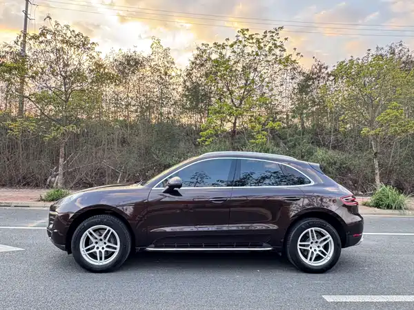Porsche Macan 2014