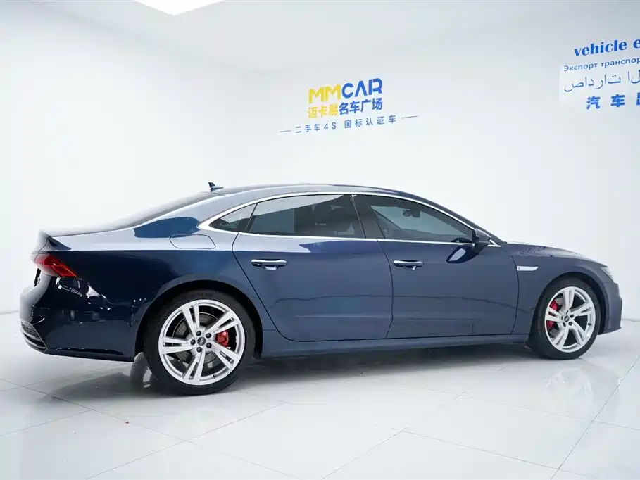 Audi A7L 2023 — фото 10