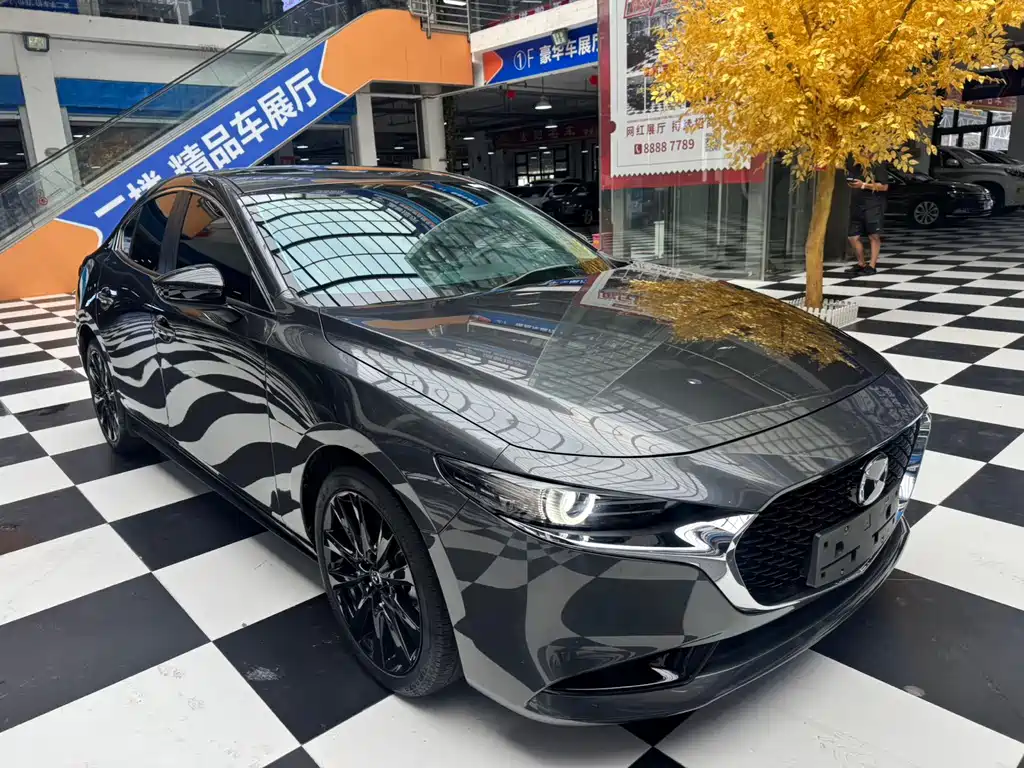 Mazda 3 Axela 2023