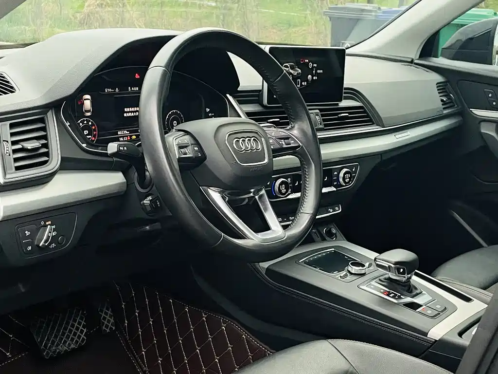 Audi Q5L 2019 — фото 9