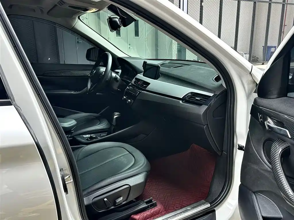 BMW X1 2016 — фото 11