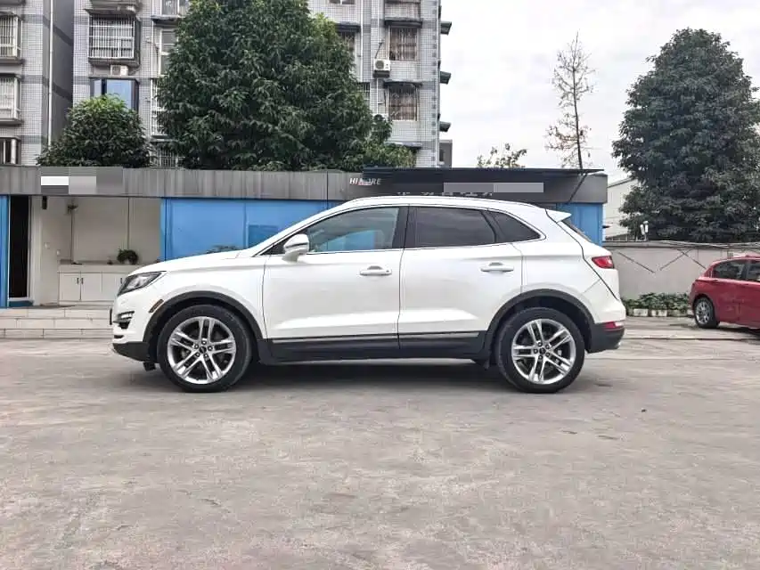Lincoln MKC 2015