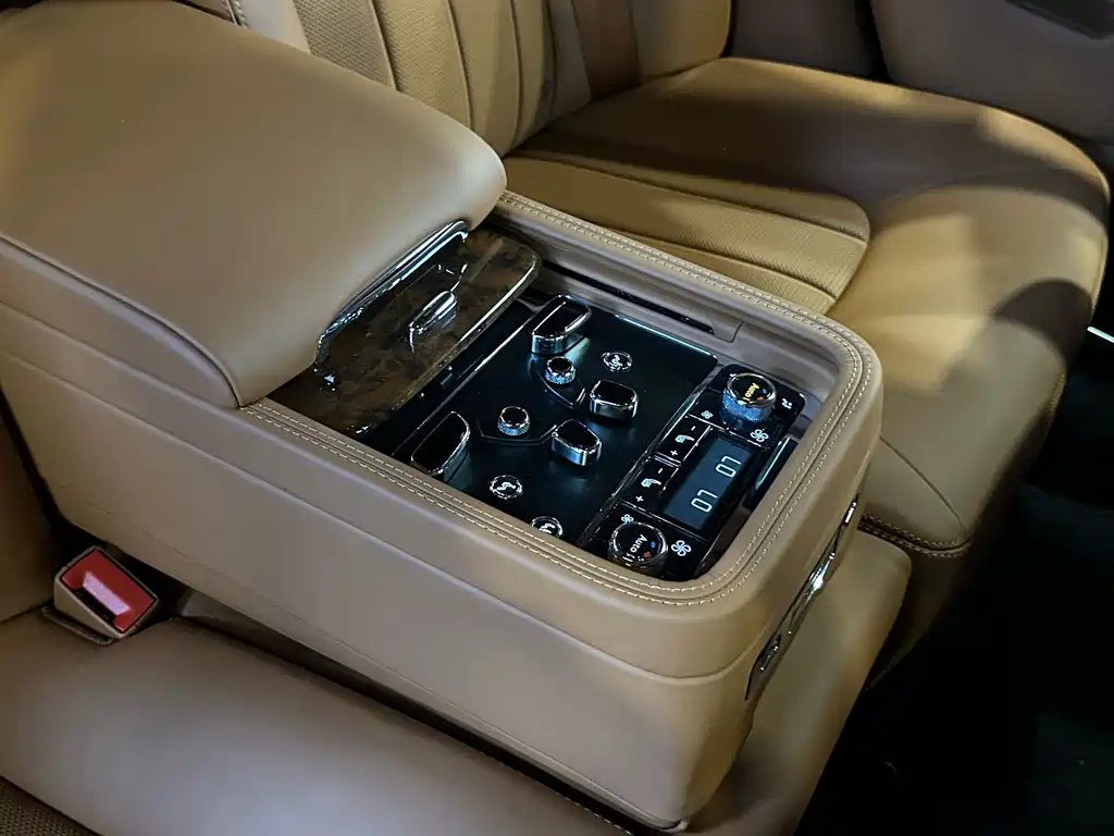 Bentley Mulsanne 2013 — фото 20