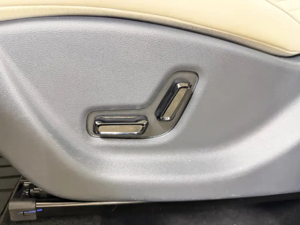 Geely Galaxy Starwish 2025 — фото 16